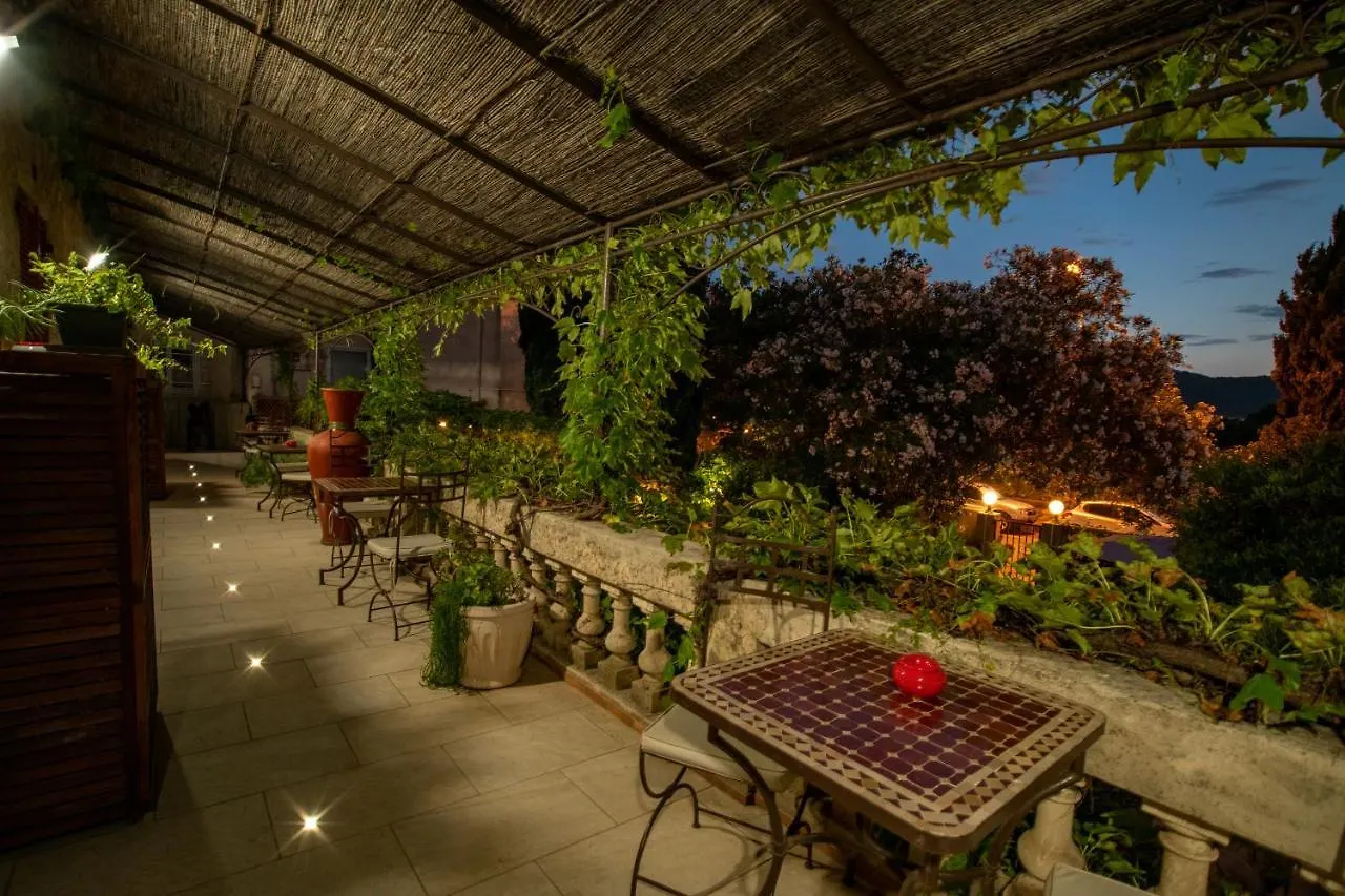 **  Hotel Les Orangers Hyeres France