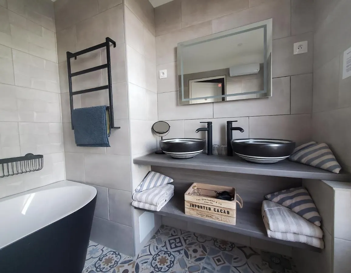 Hotel Les Orangers Hyeres 2*,  France